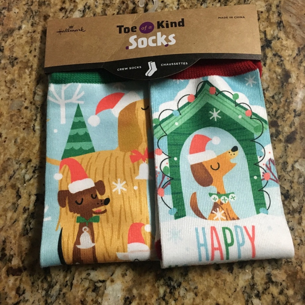 New Hallmark toe of a kind crew socks chaussettes